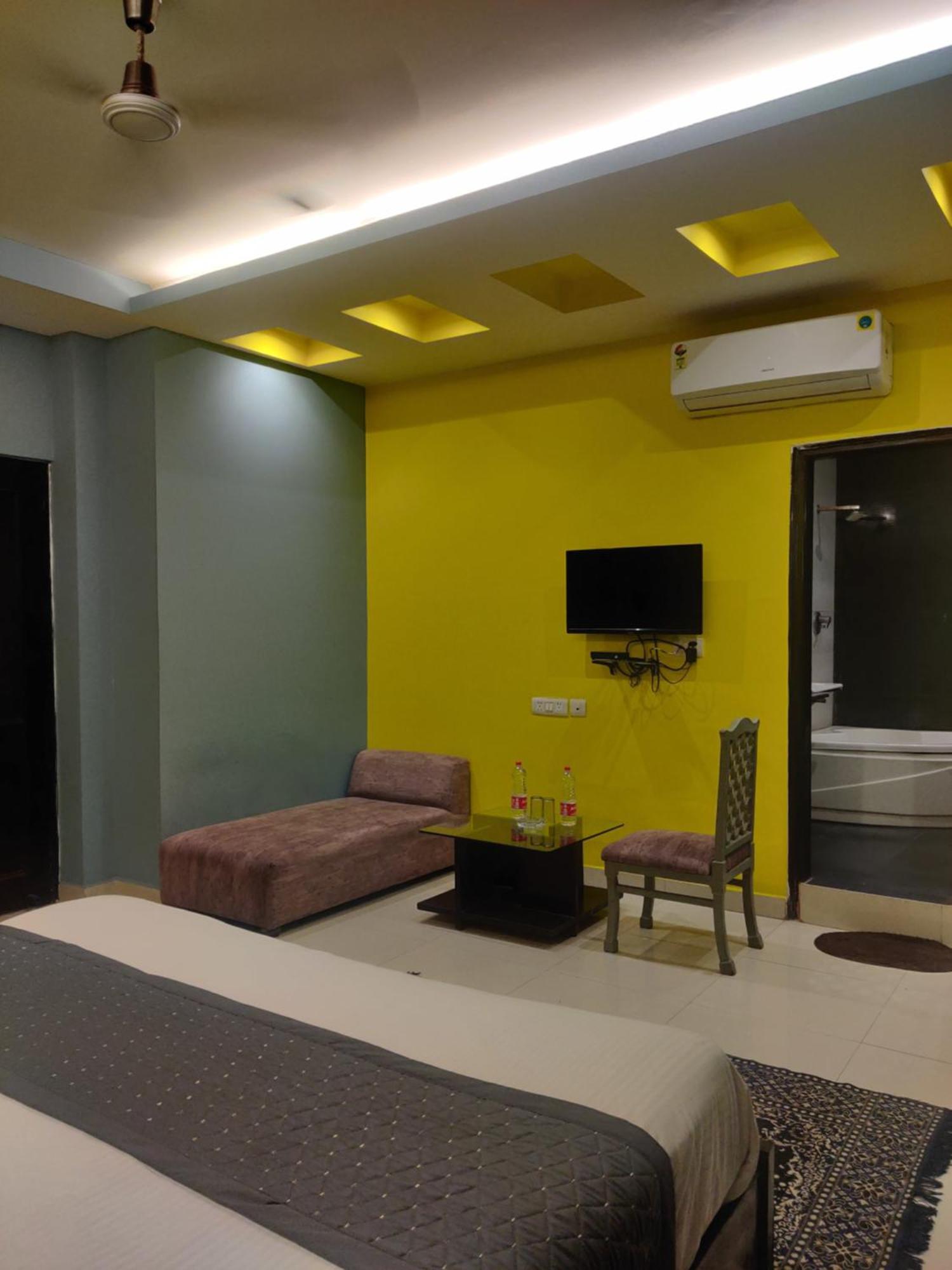 Hotel Delhi Airport Plaza Igi Airport Ню Делхи Екстериор снимка