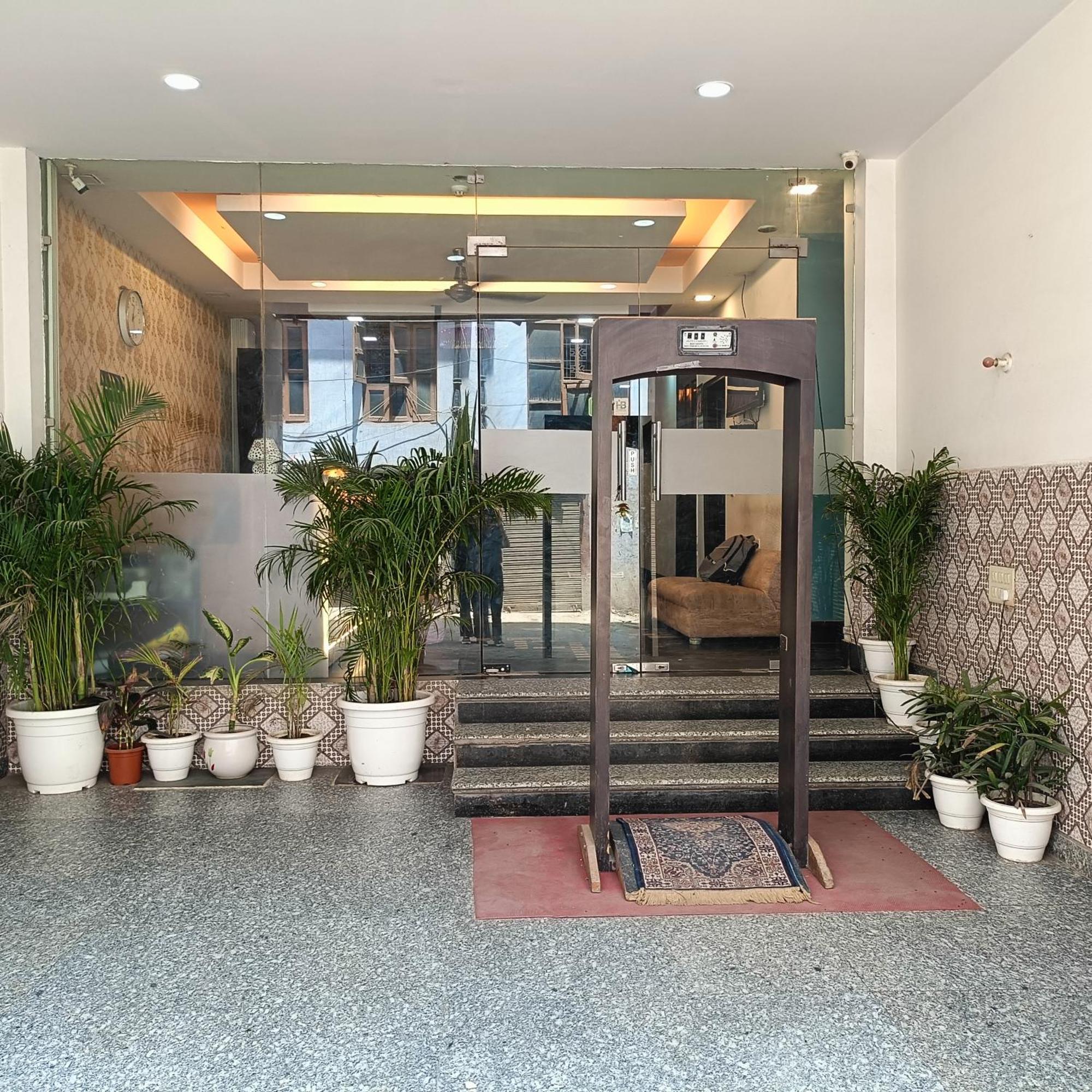 Hotel Delhi Airport Plaza Igi Airport Ню Делхи Екстериор снимка