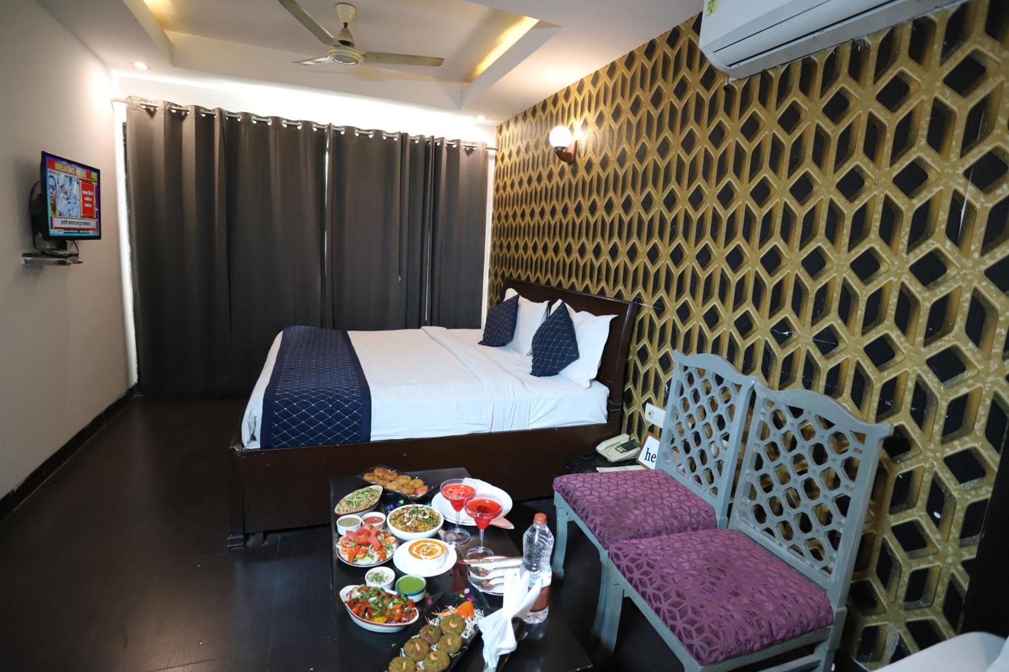 Hotel Delhi Airport Plaza Igi Airport Ню Делхи Екстериор снимка